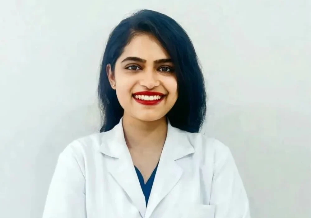 dr-rochelle.webp